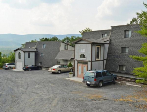 Peaceful Mountain Retreat next to Shenandoah Valley